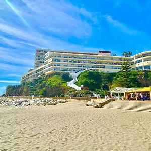 Apartment New Fabulous Beachfront, Torremolinos